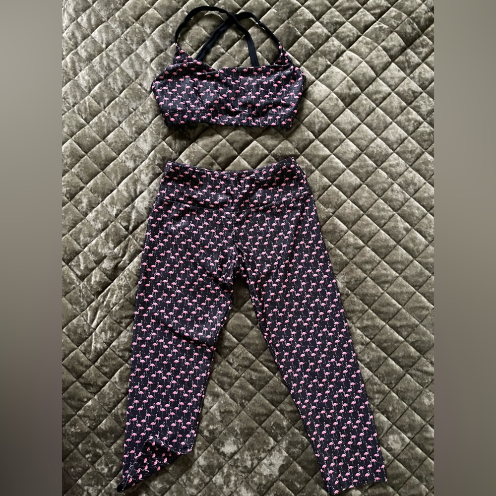 Onzie Black and Pink Sports Bra and cropped Leggings Set with flamingos